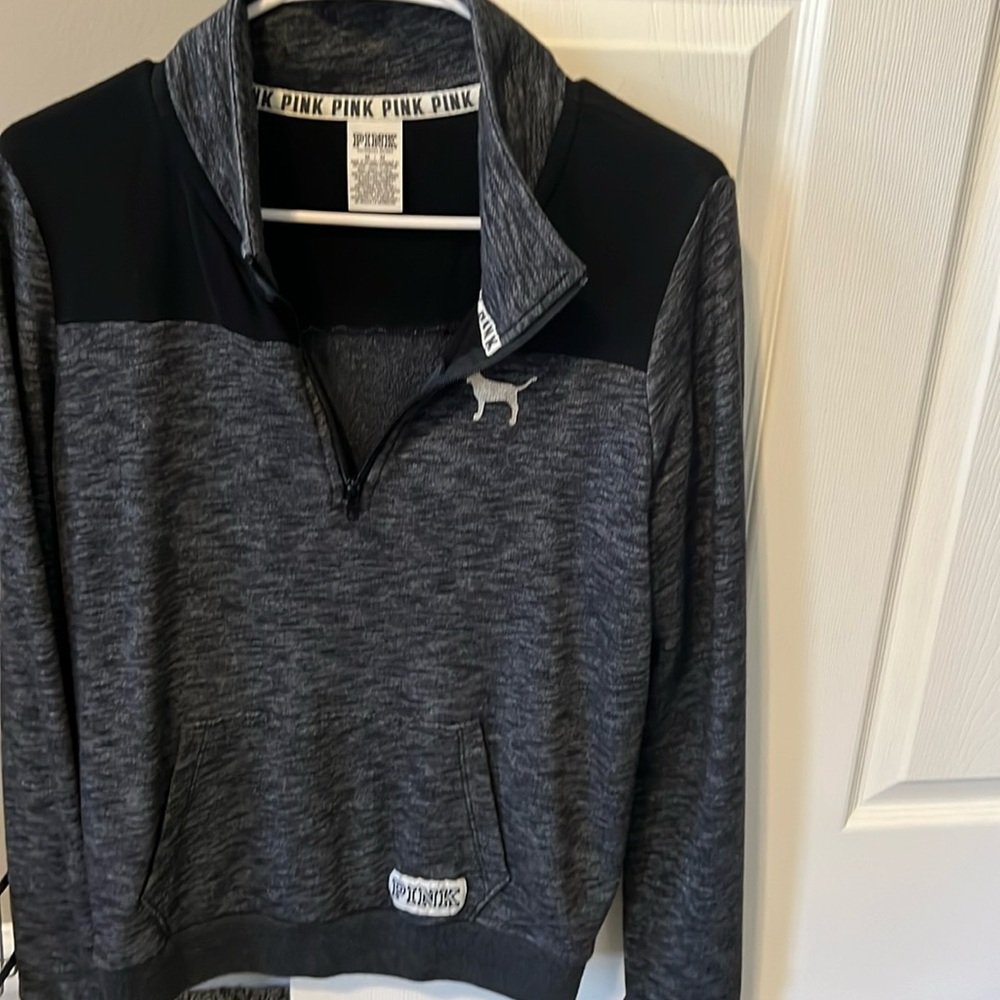 Quarters zip up VS sweatshirt